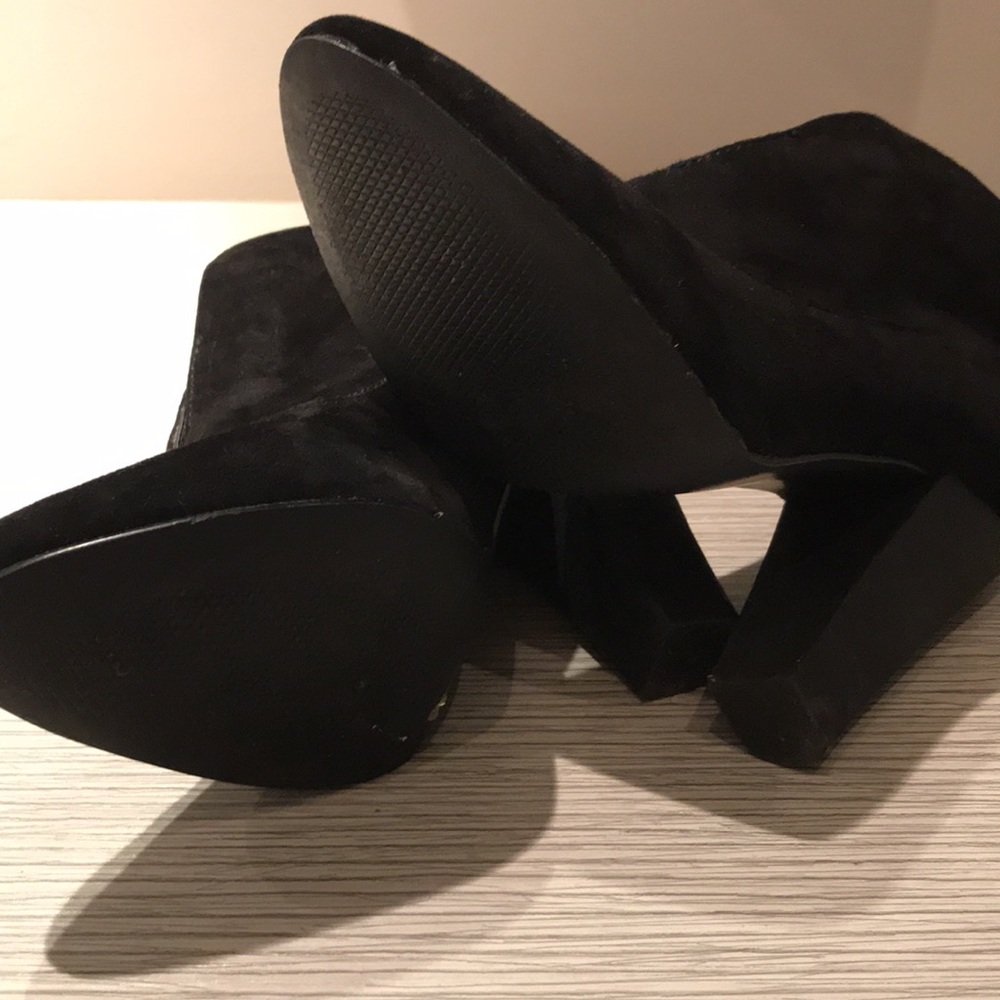 Steve Madden, size 6, Black suede - Picture 3 of 3